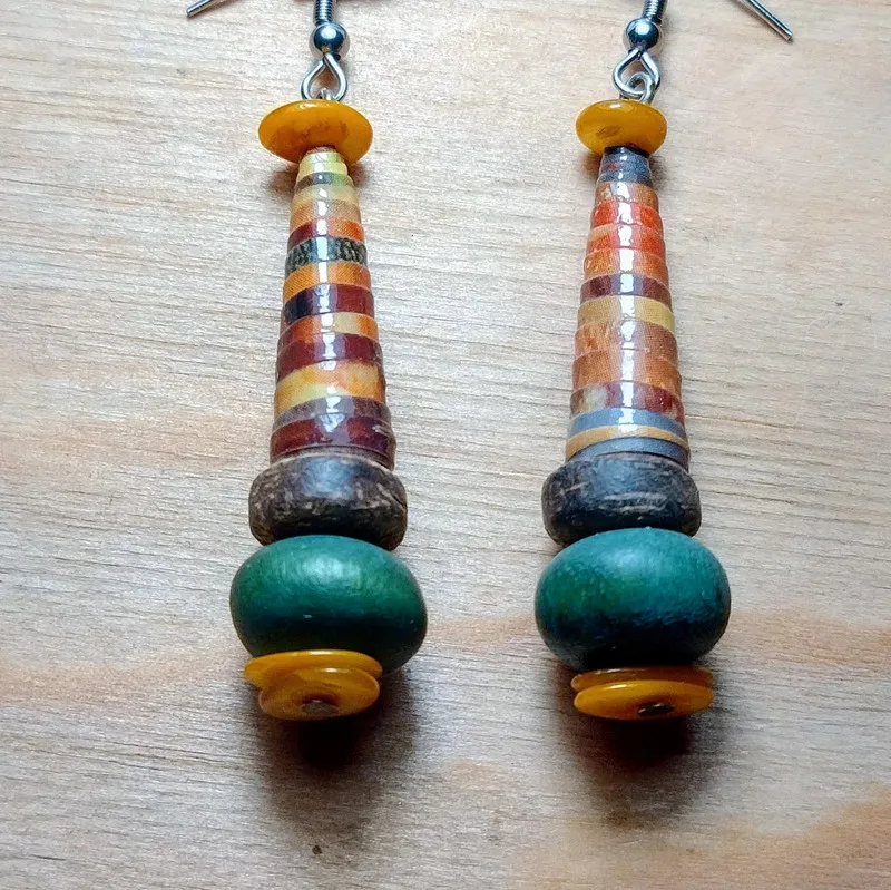 długie kolczyki wiszące paper beads